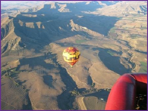 the stunning scenery around Clarens from a hot air balloon